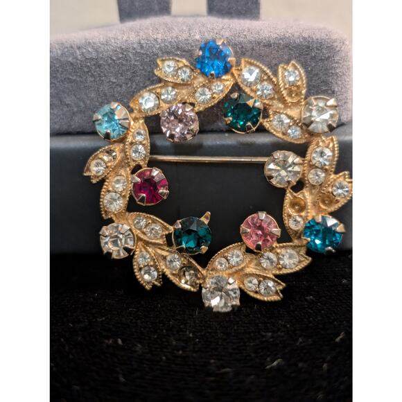 Eisenberg VTG Signed Multi Colored Rhinestone Wreath Brooch Pin Gold Tone - Picture 2 of 7